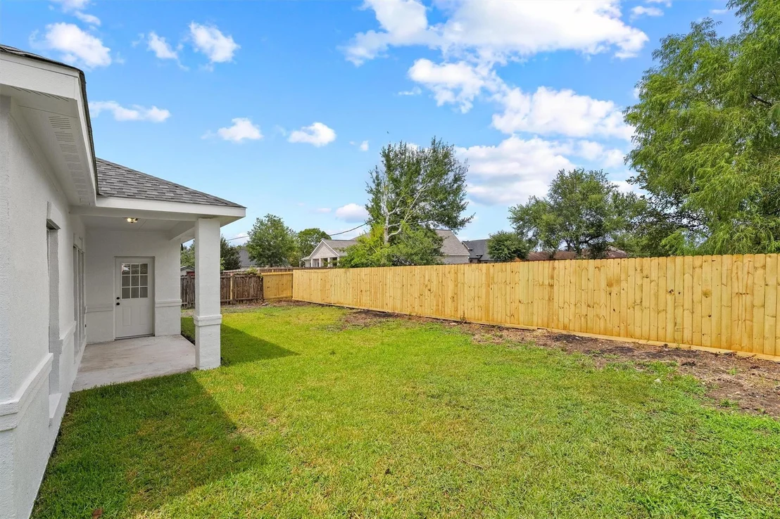 Photo of 227 Manor Avenue