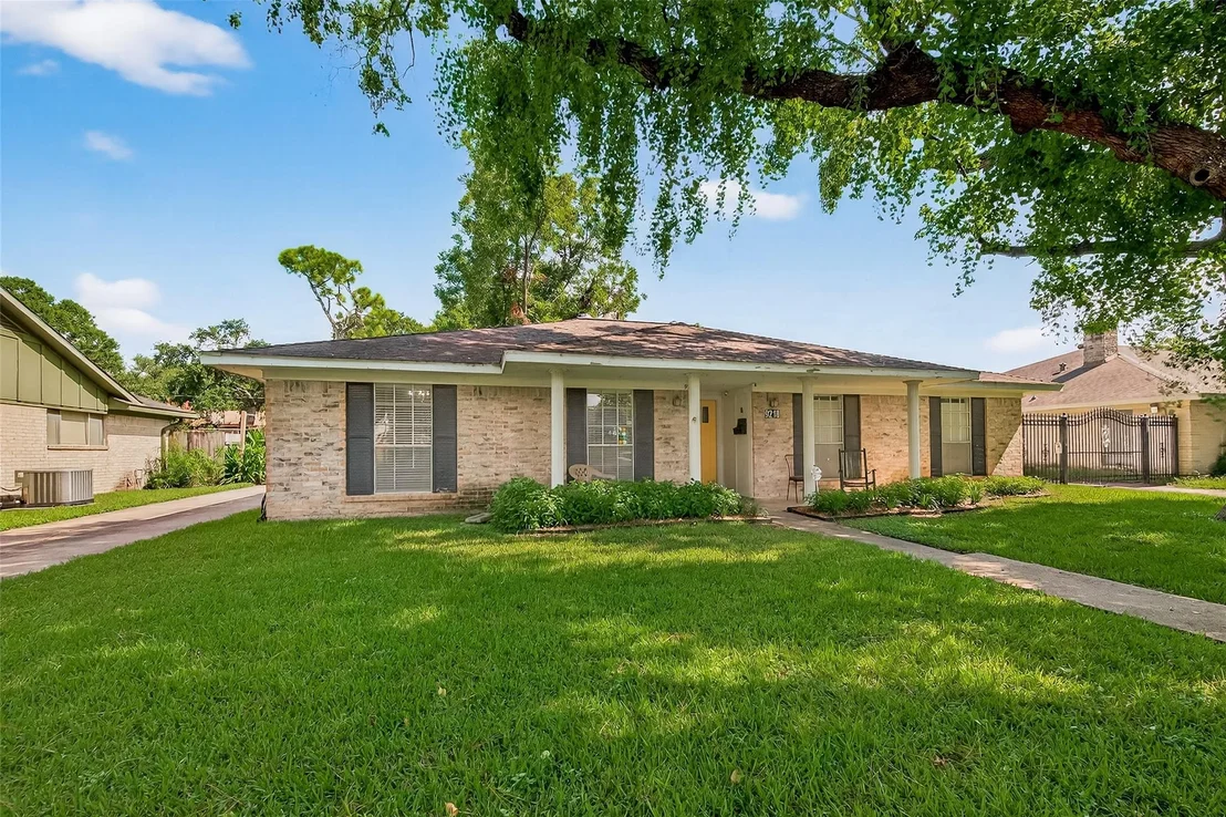 Photo of 9218 Rowan Lane