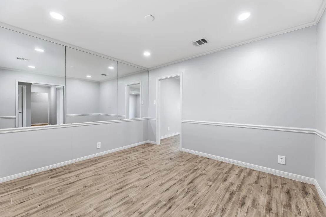 Photo of 9766 Westview Drive
