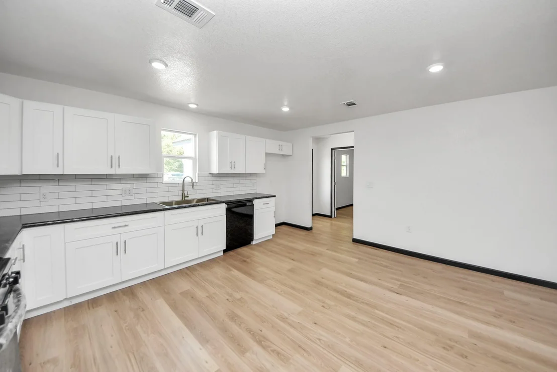 Photo of 2896 Road 5018
