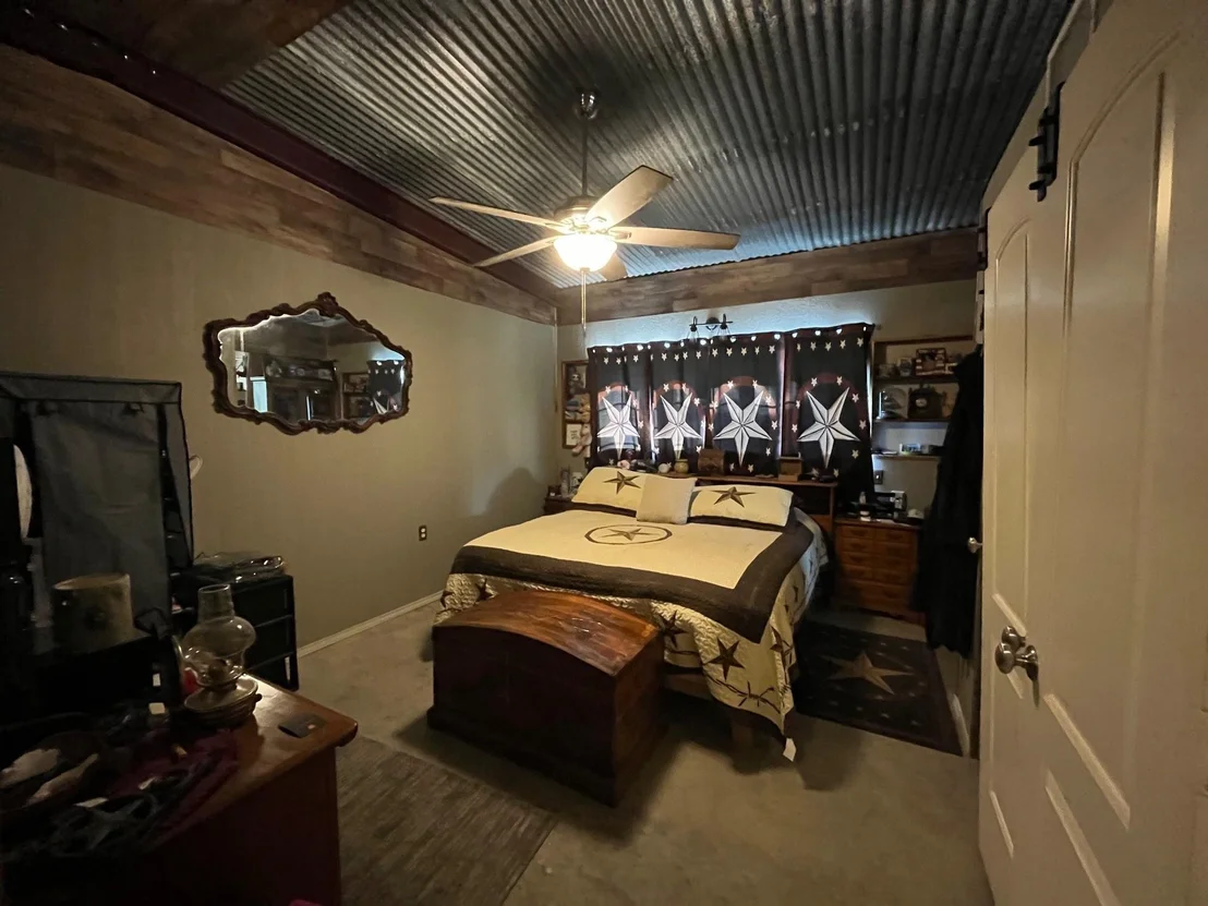 Photo of 325 Apache Drive S