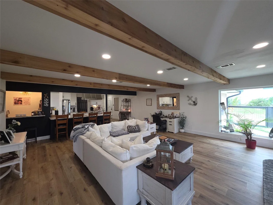 Photo of 292 Echo Lane