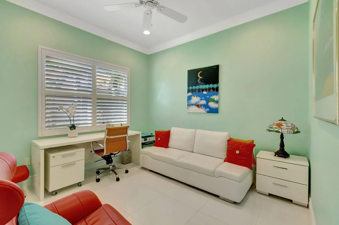 Photo of 12396 Cascade Valley Lane