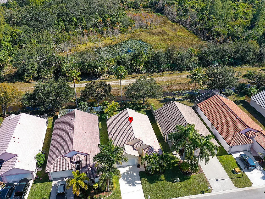 Photo of 1808 Barnstable Road