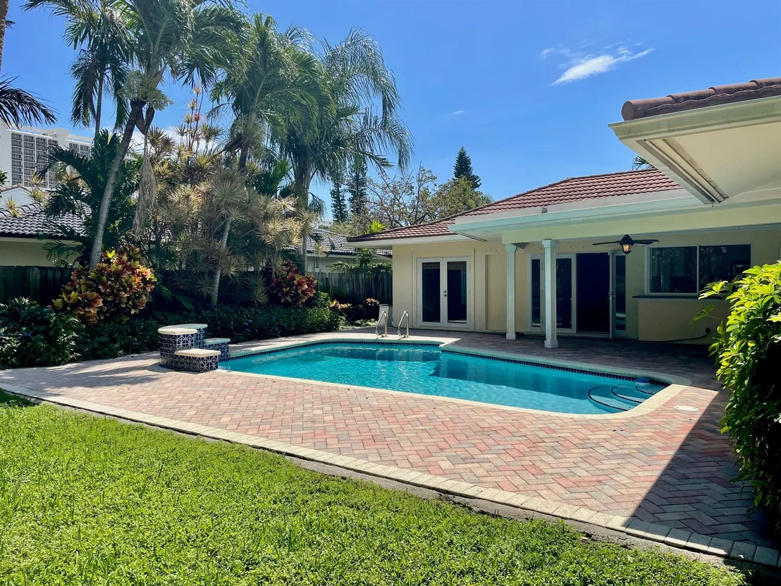 Photo of 839 Malaga Drive