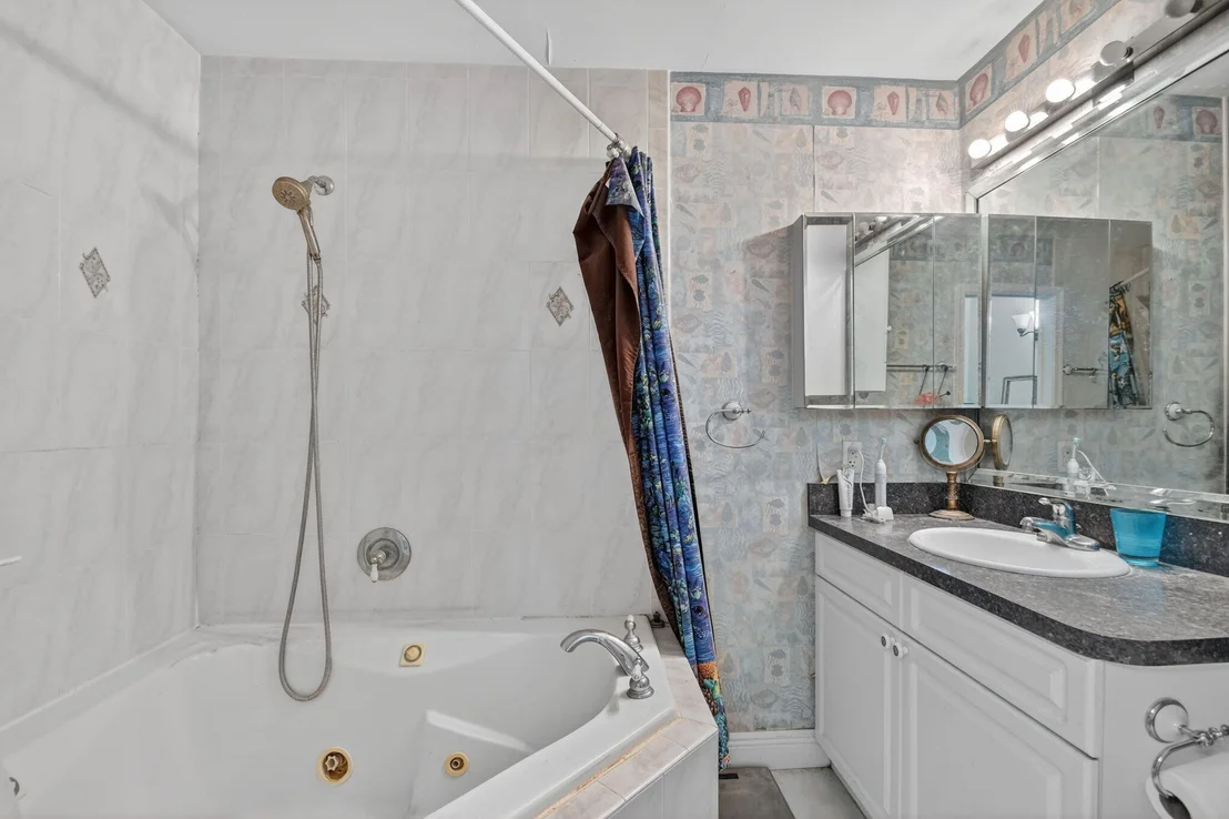 Photo of 5155 Pine Drive