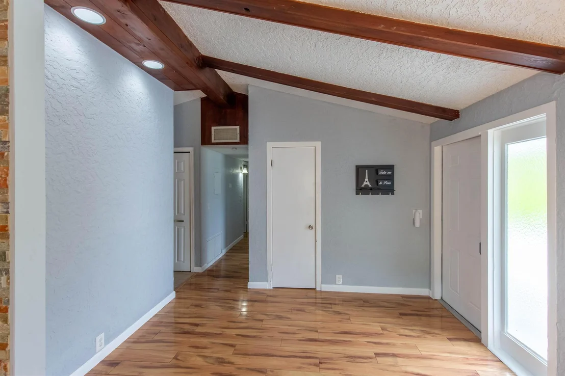 Photo of 3834 Mackinac Road