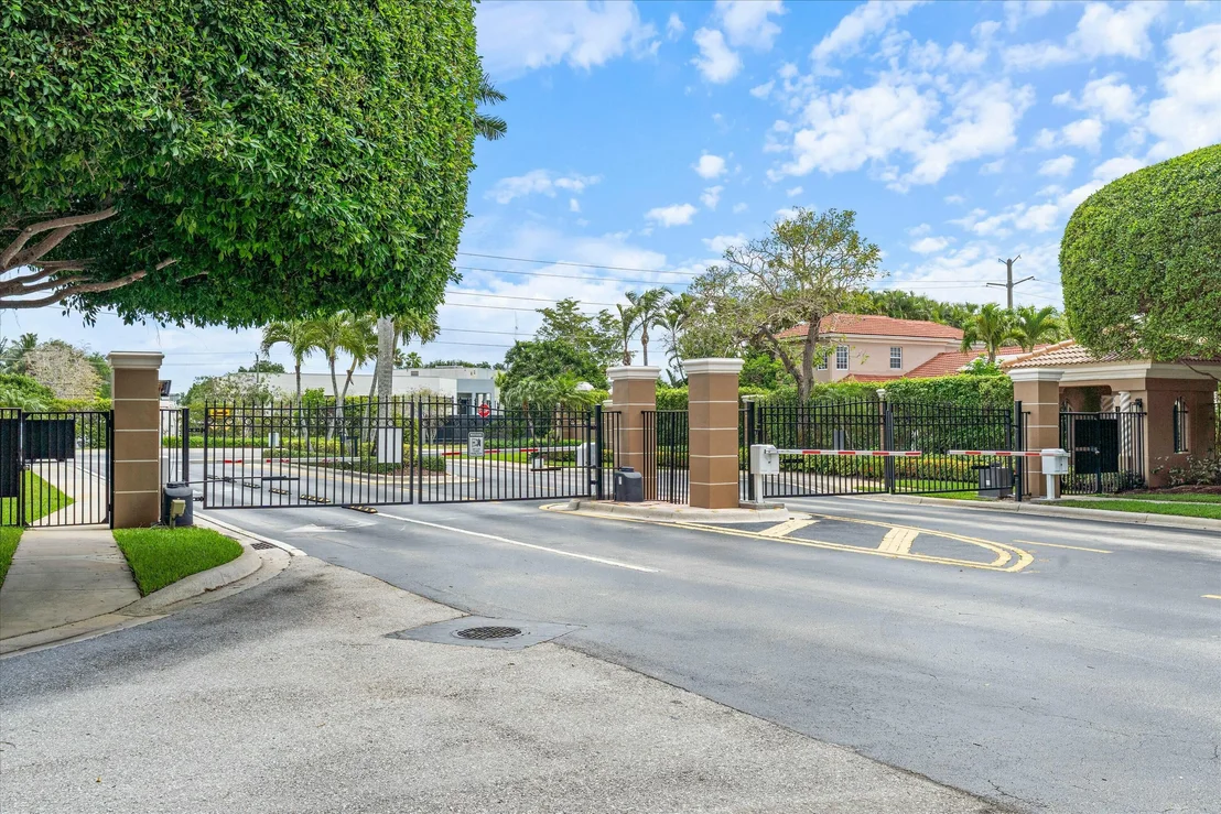 Photo of 5551 Via De La Plata Circle