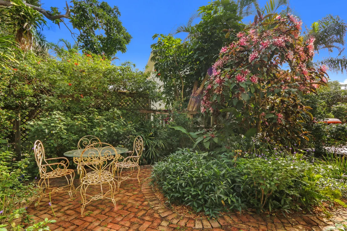 Photo of 243 Pershing Way