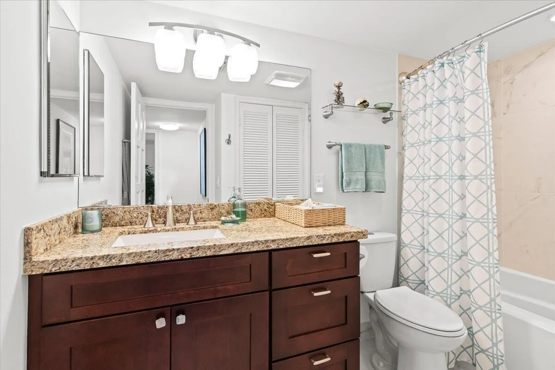 Photo of Unit 203E at 300 N Highway A1a