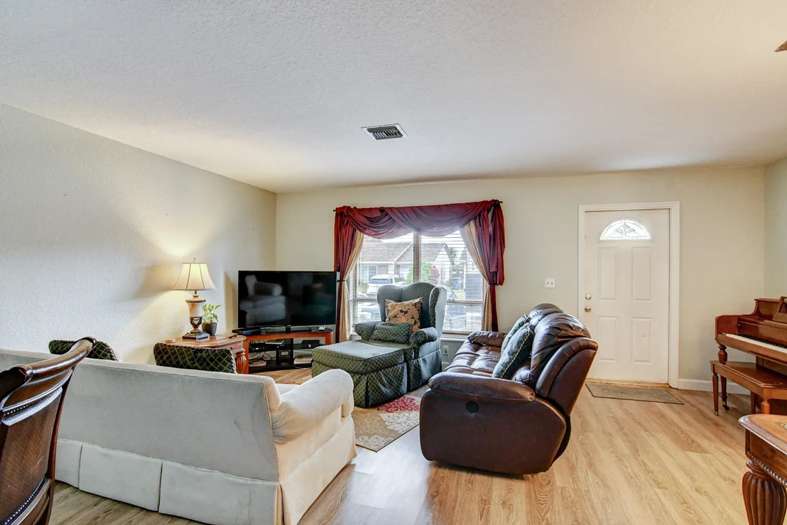 Photo of 6194 Moonbeam Drive