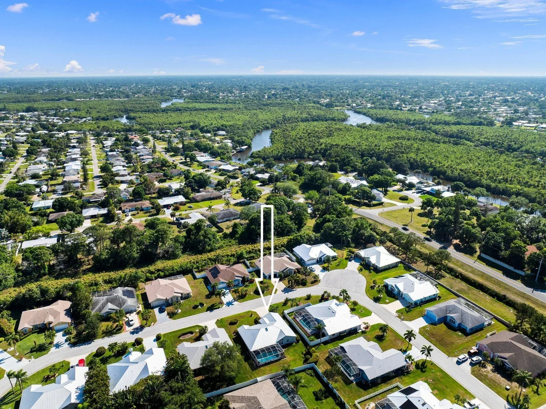 Photo of 6875 Bronte Circle
