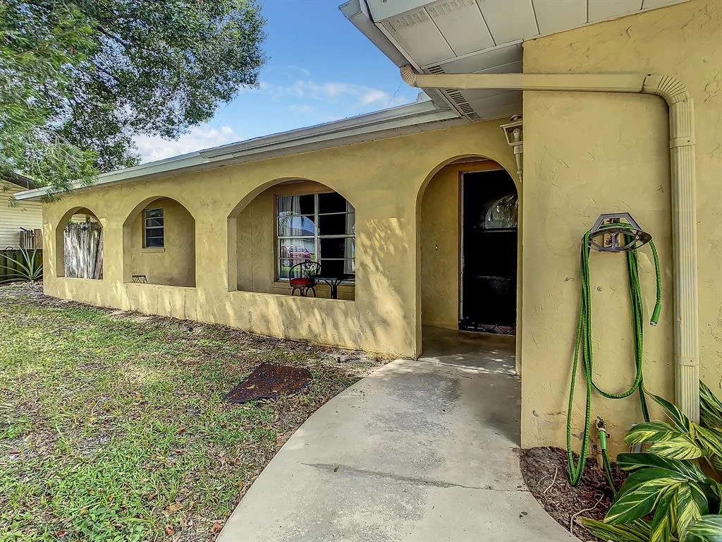 Photo of 6013 Seagrape Drive