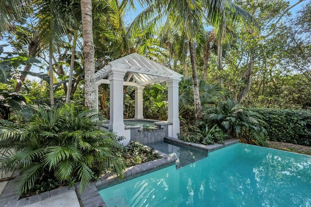 Photo of 551 White Pelican Circle