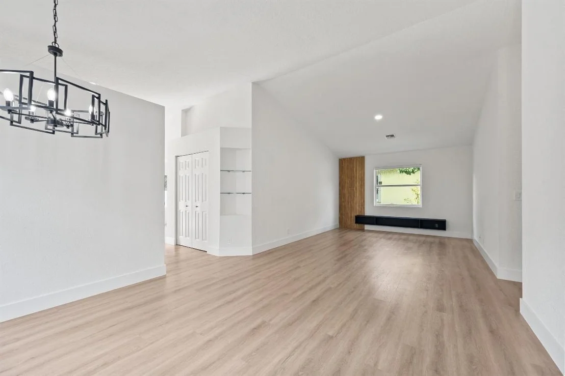 Photo of 151 Crystal Key Way
