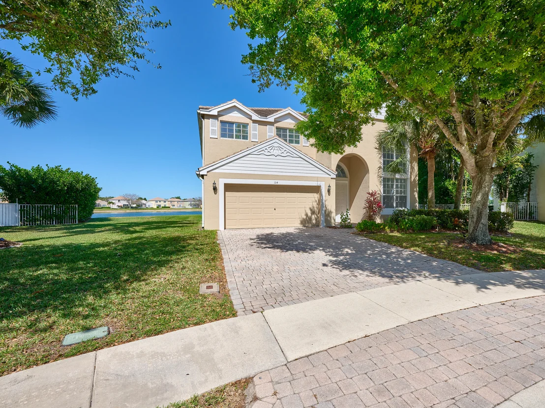 Photo of 104 Devonshire Circle