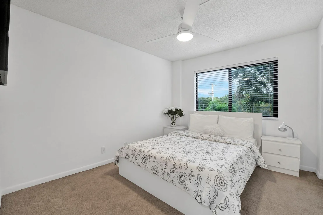 Photo of Unit 301 at 8000 Hampton Boulevard