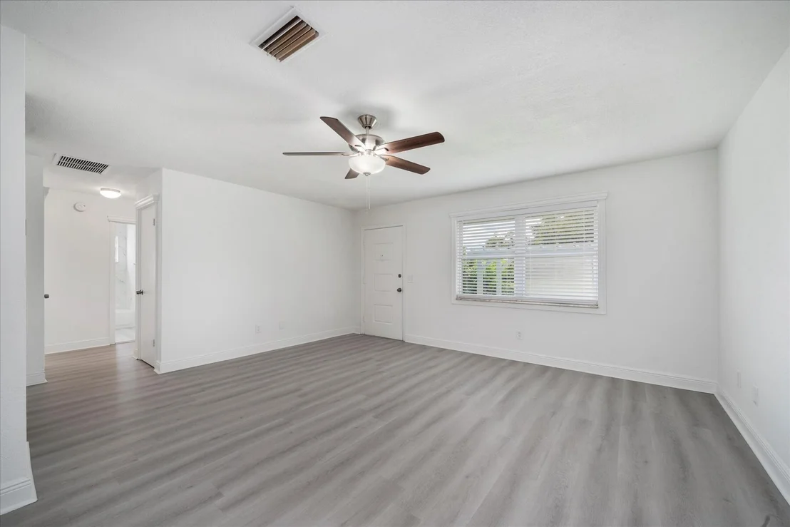Photo of 421 Oak Street
