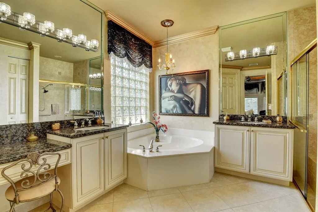 Photo of 7204 Twin Falls Drive
