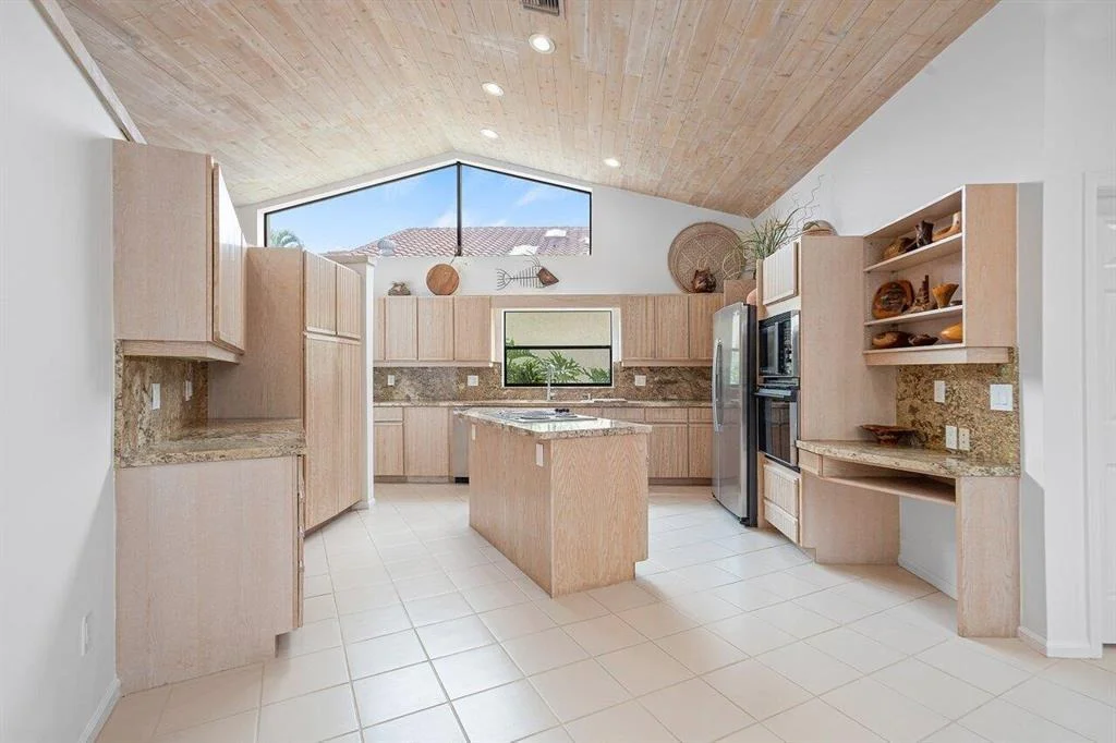 Photo of 22651 Esplanada Circle W
