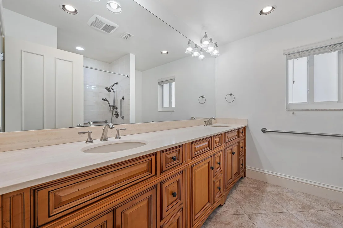 Photo of 1504 Captains Way