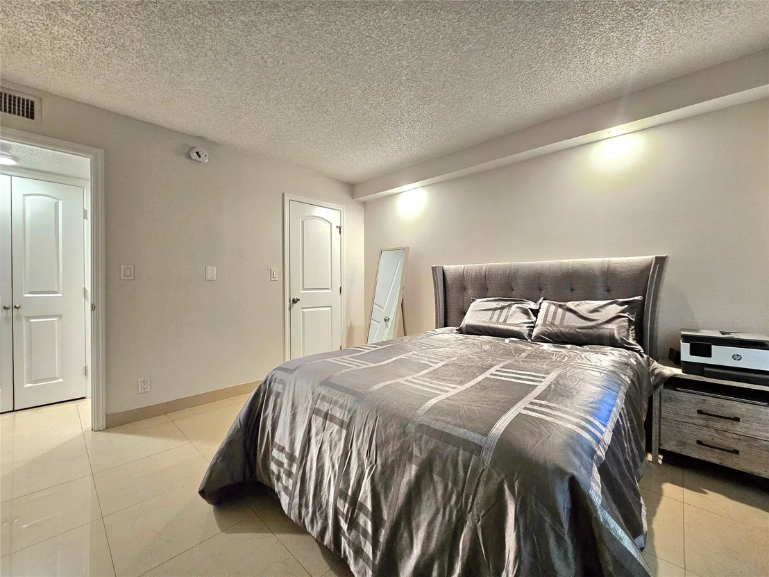 Photo of Unit 13103 at 701 Lyons Road