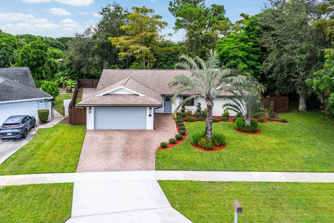 Photo of 14271 Flora Lane