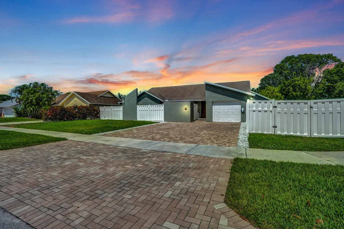 Photo of 3010 CORMORANT Road