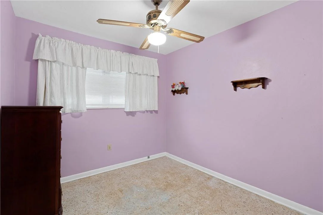 Photo of 325 Henthorne Drive