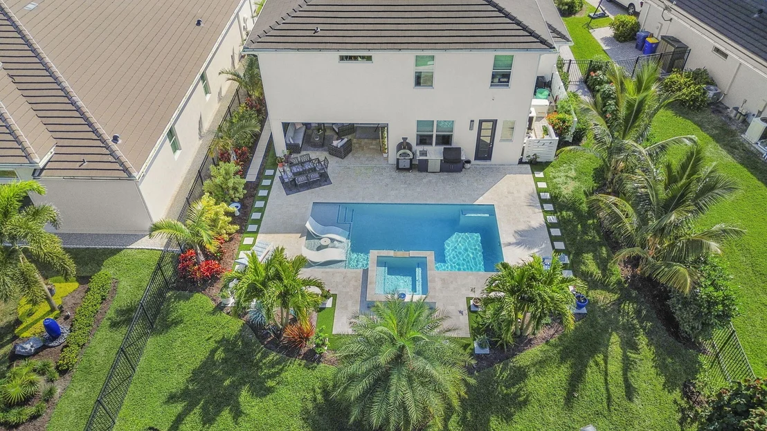 Photo of 708 SW Riverwatch Place