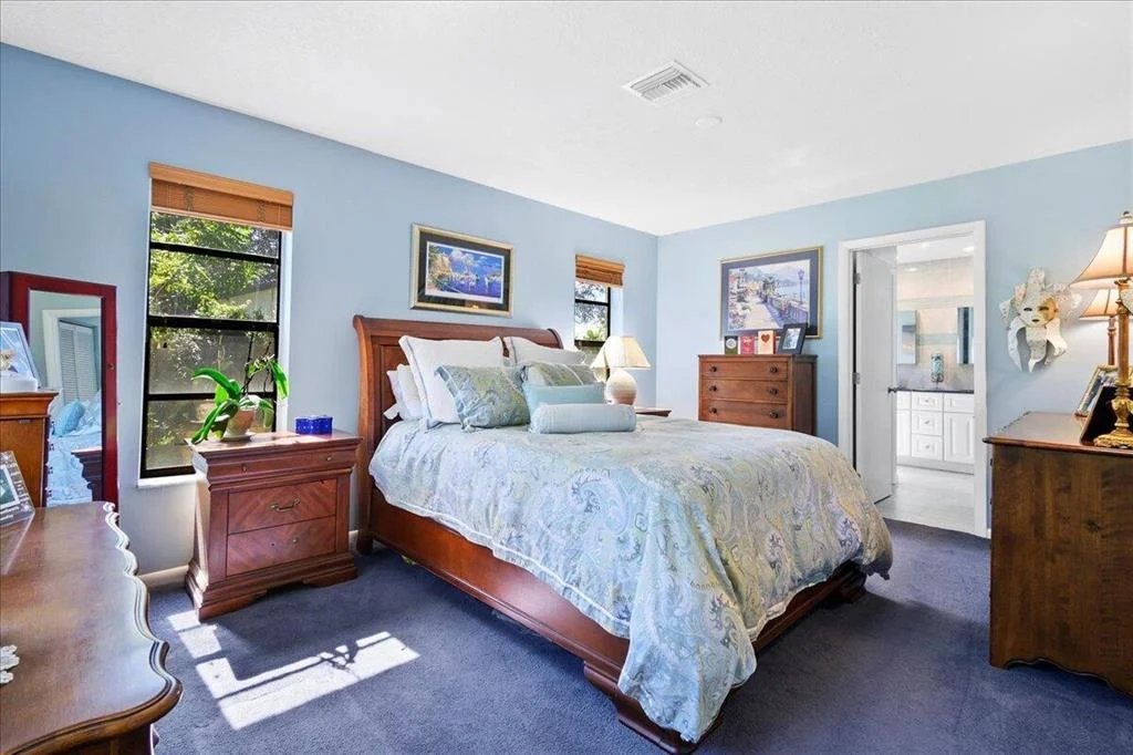 Photo of 901 Alamanda Drive