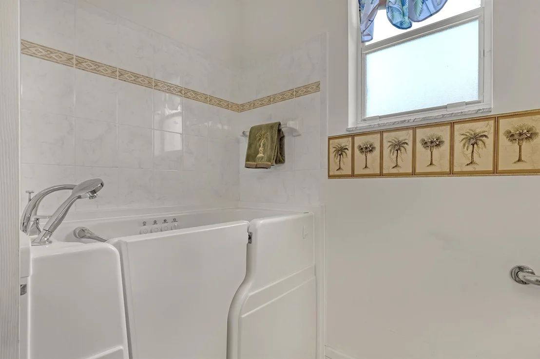 Photo of 9466 Lantern Bay Circle
