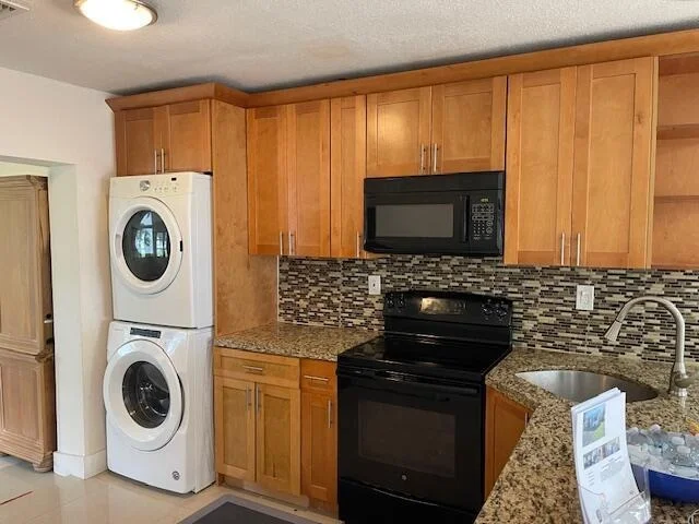 Photo of 814 W Ocean Drive