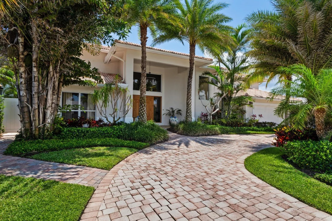 Photo of 932 Gardenia Drive