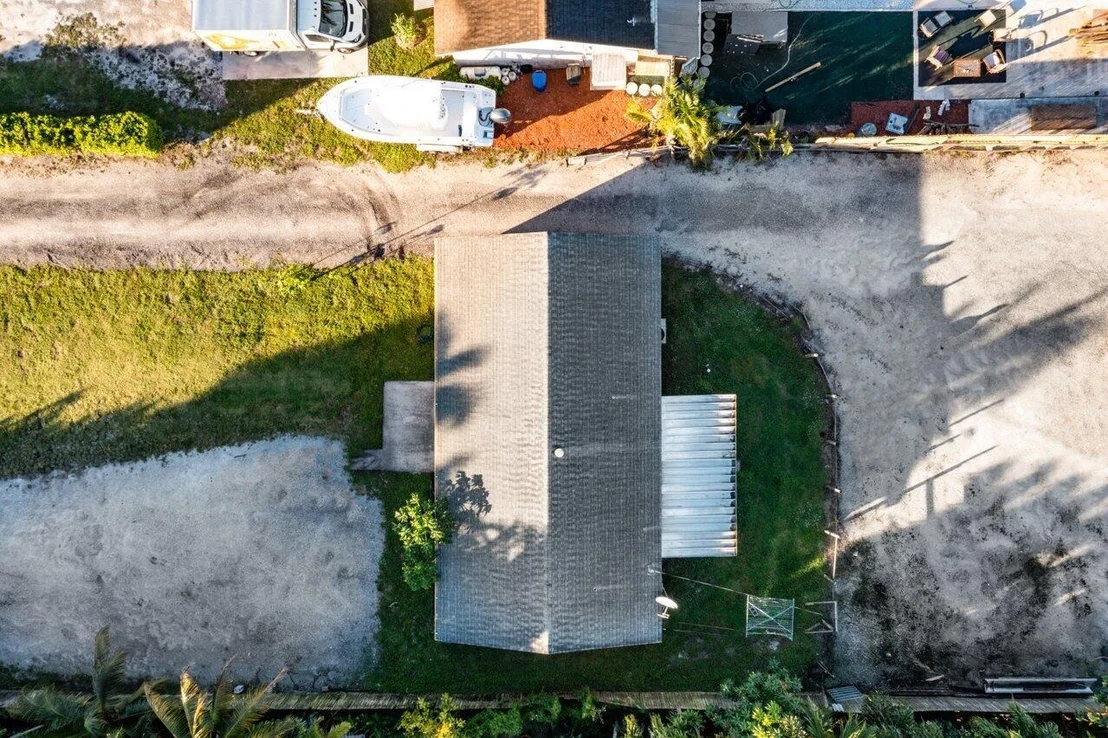 Photo of 5104 2nd Road