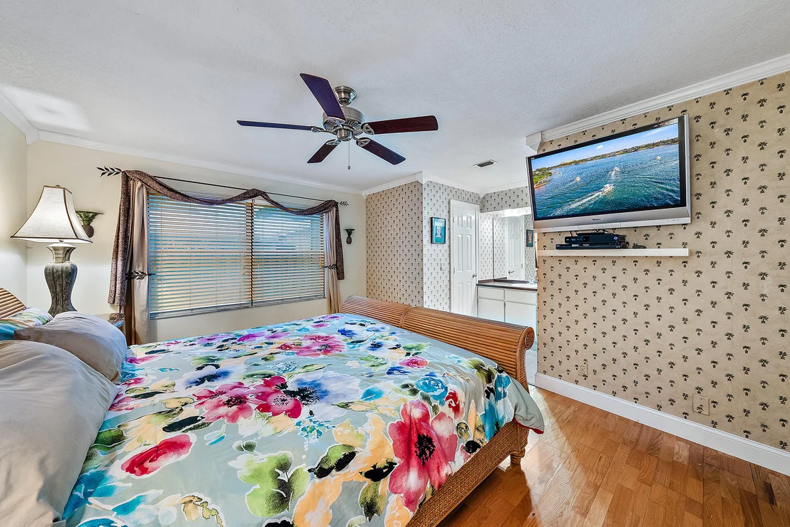 Photo of 707 Greenwood Drive
