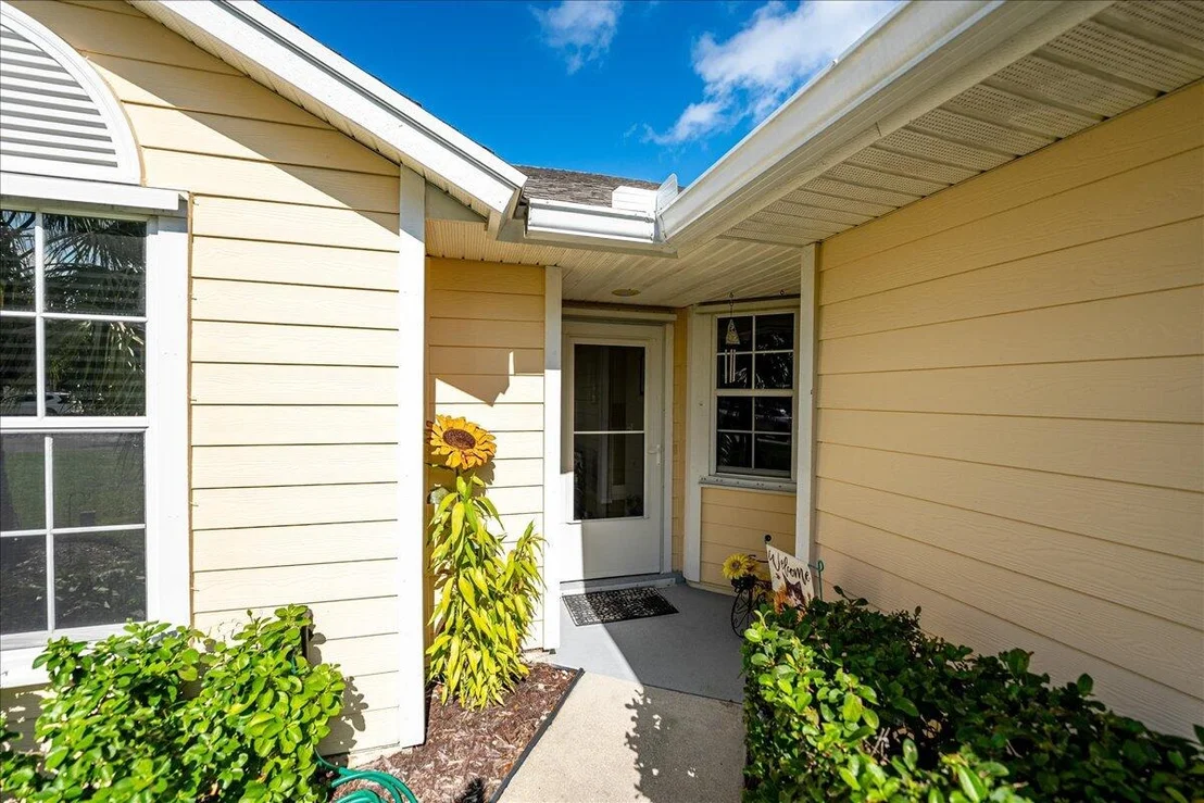 Photo of 552 6th Lane