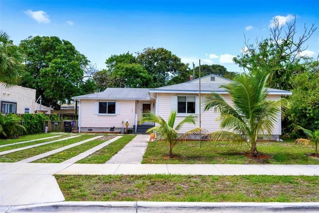 Photo of 422 Pilgrim Road