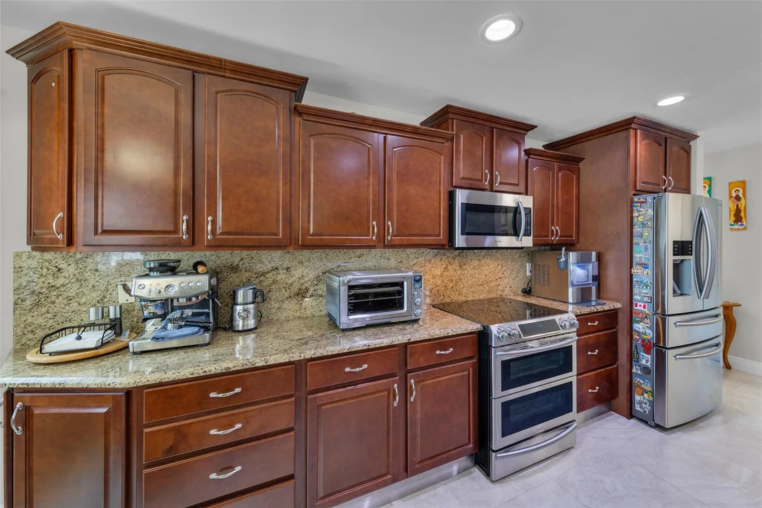 Photo of 84 Gables Boulevard