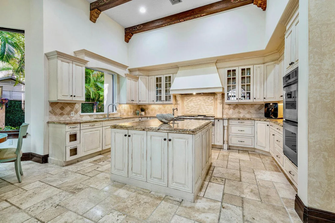 Photo of 1191 Banyan Road