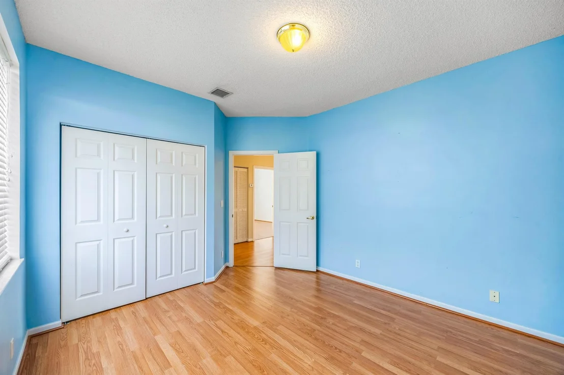 Photo of 6145 Indian Forest Circle