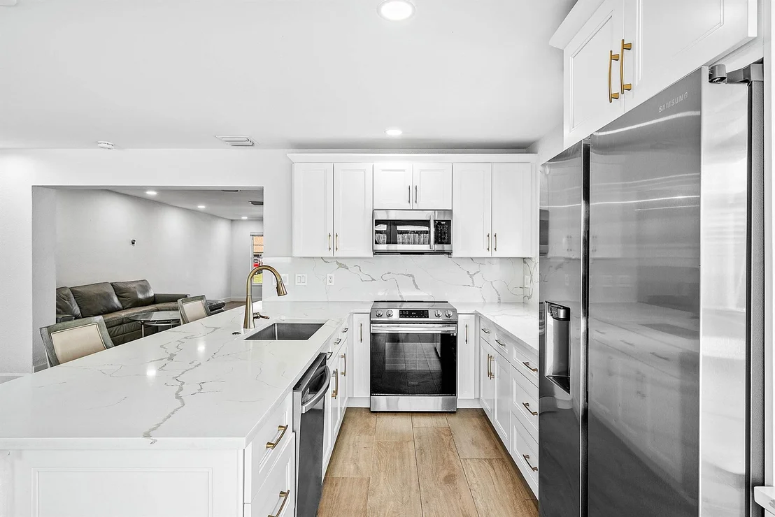 Photo of 530 Heron Drive