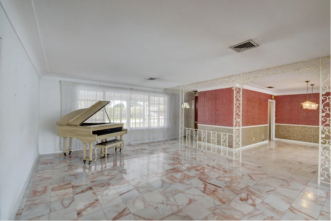 Photo of 7071 Pine Tree Lane