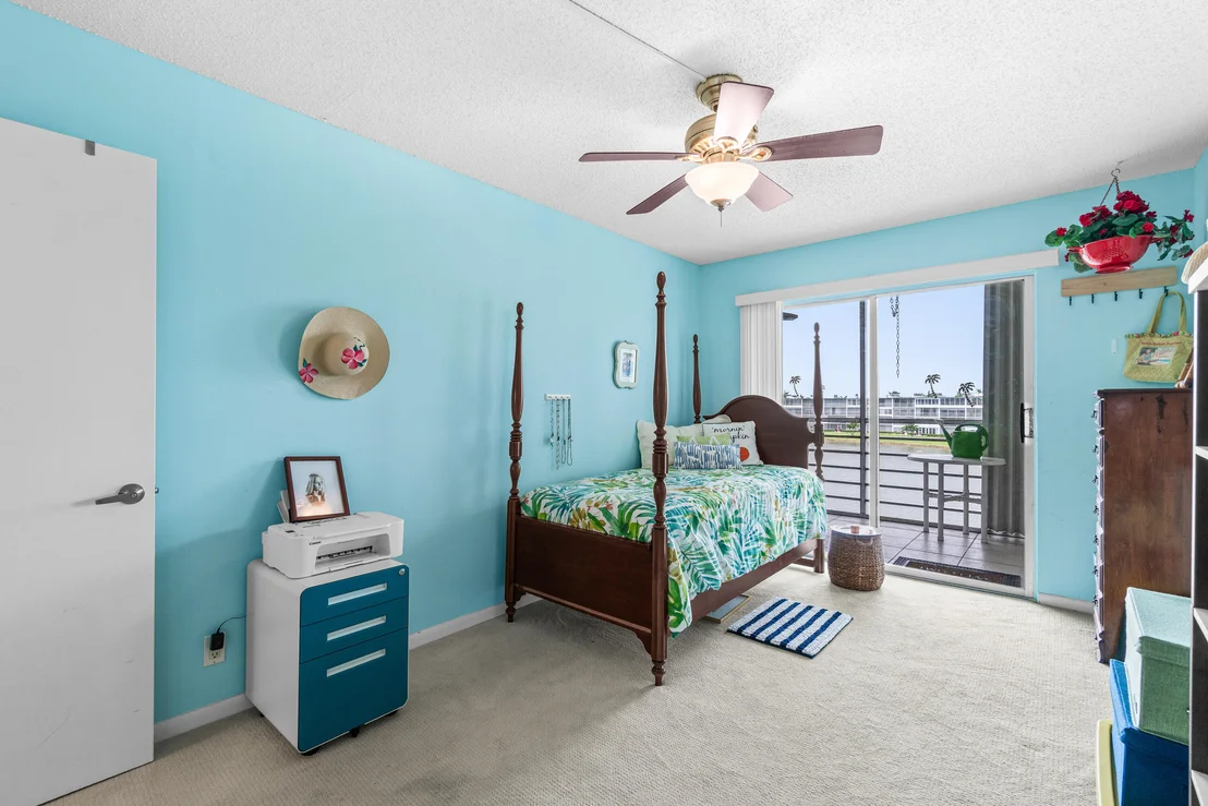 Photo of Unit D at 4070 Guildford D