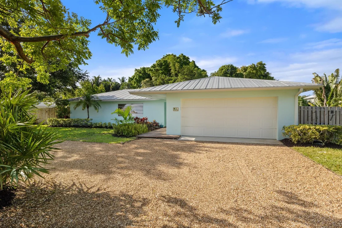 Photo of 8 Palmetto Way