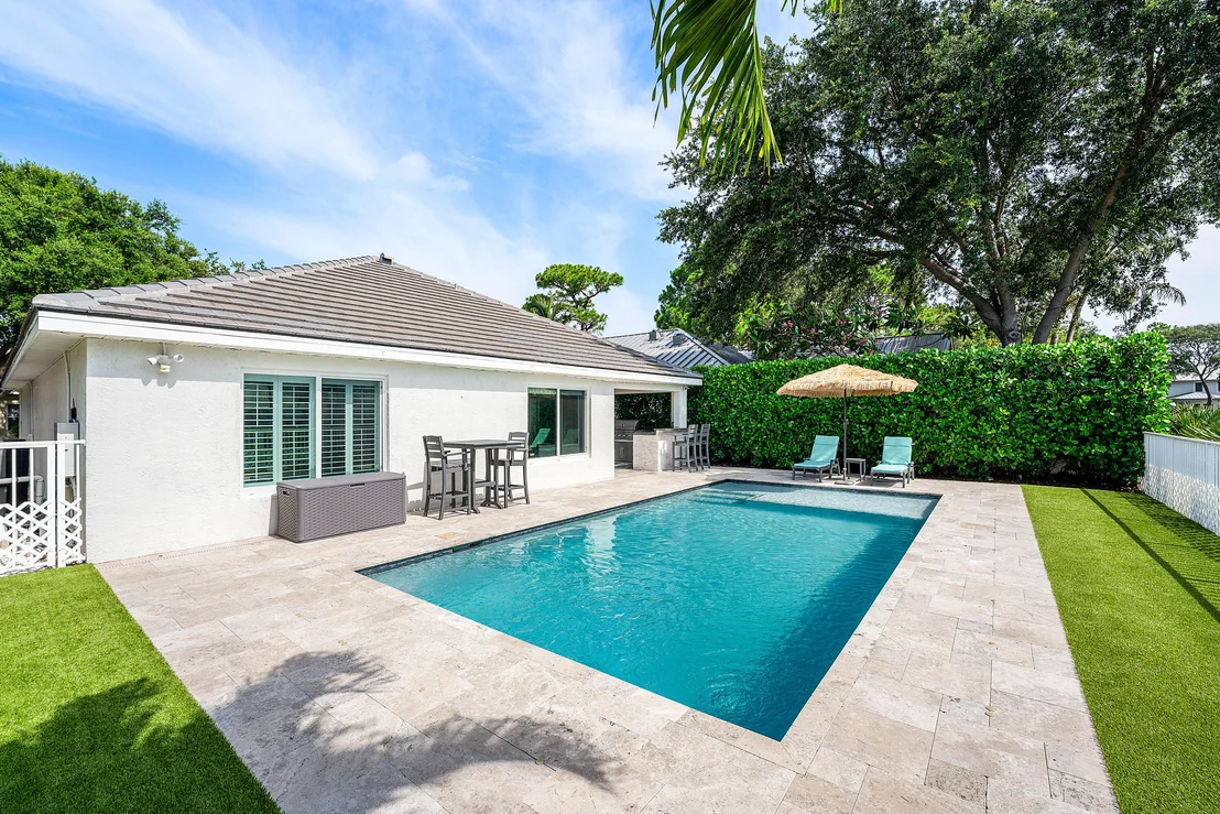 Photo of 583 Canoe Point