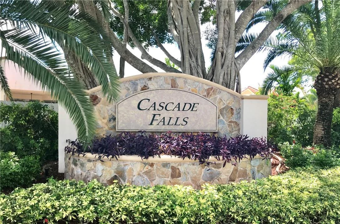 Photo of 560 Cascade Falls Drive