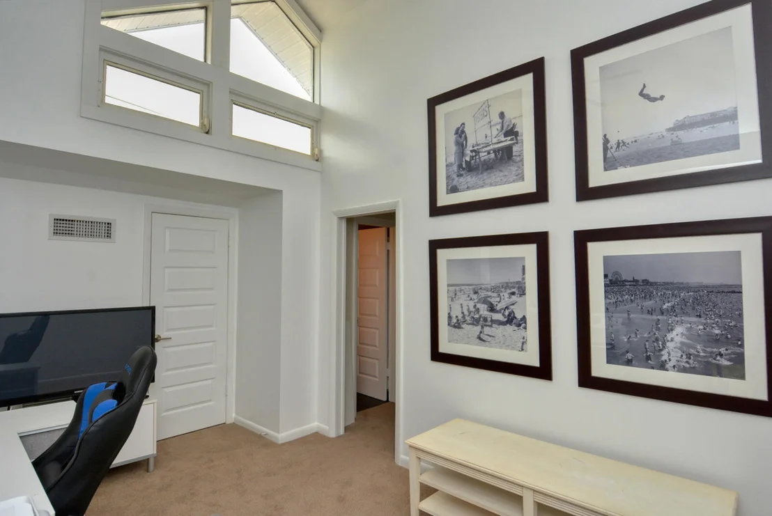 Photo of 318 NE Golfview Circle