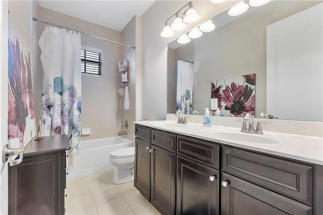Photo of 8971 Lakeview Place