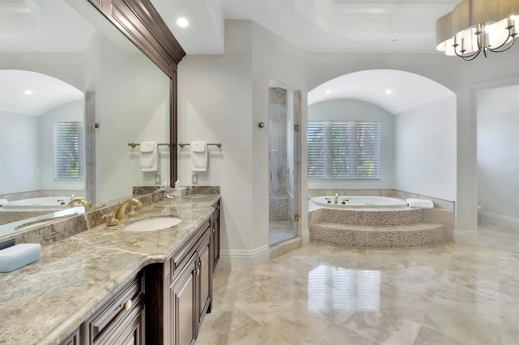 Photo of 4022 S Ocean Boulevard
